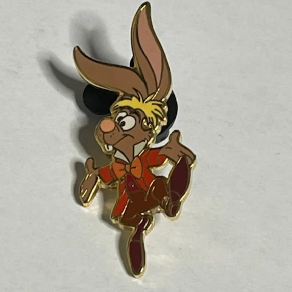VTG Disney March Hare Alice in Wonderland Lapel Hat Vest Pin Gold Tone 1.75